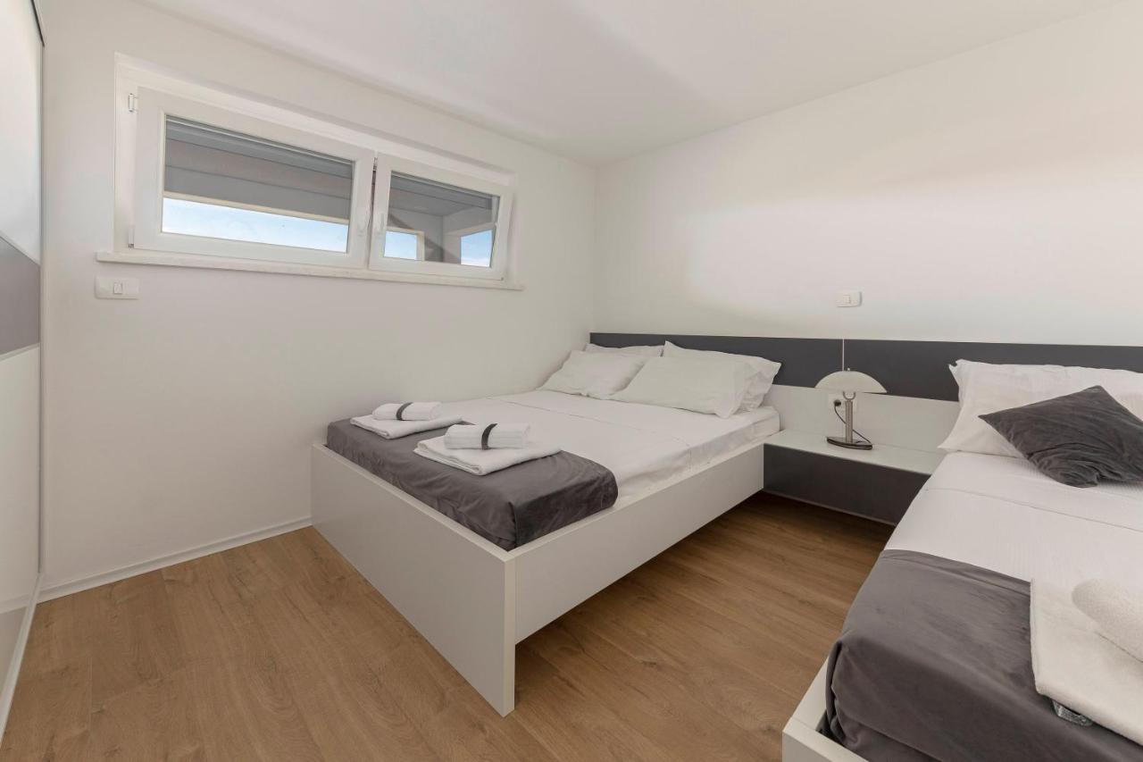 Apartments Era Ankaran Zewnętrze zdjęcie